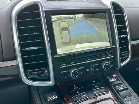 Used 2011 Porsche Cayenne S image 20