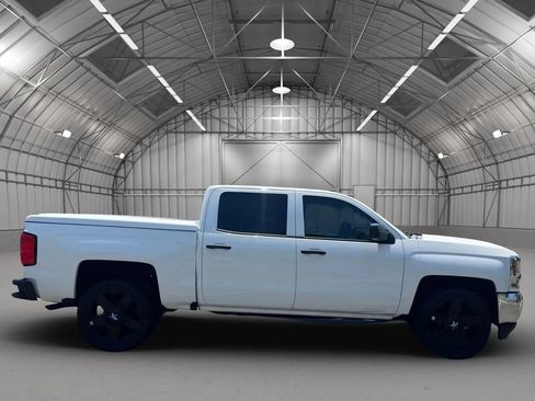 Used 2018 Chevrolet Silverado 1500 W/T w/ Special Service Package AWD/4WD image 7