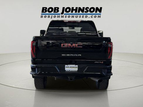 Used 2024 GMC Sierra 2500 AT4 w/ AT4 Preferred Package AWD/4WD image 10