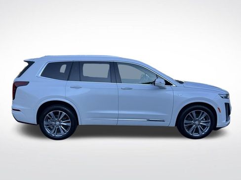 Used 2025 Cadillac XT6 Premium Luxury w/ Platinum Package FWD image 5