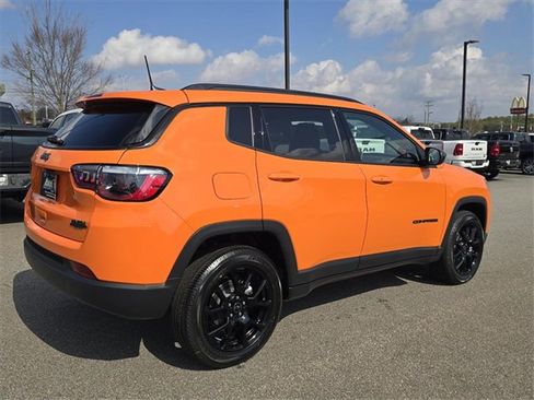 New 2026 Jeep Compass Latitude image 3