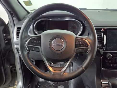 Used 2019 Jeep Grand Cherokee Laredo image 17