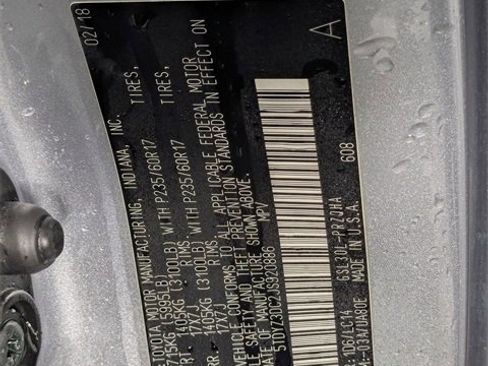 Used 2018 Toyota Sienna XLE w/ XLE Navigation Package image 38