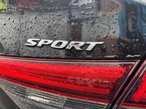 Used 2024 Honda Civic Sport image 11