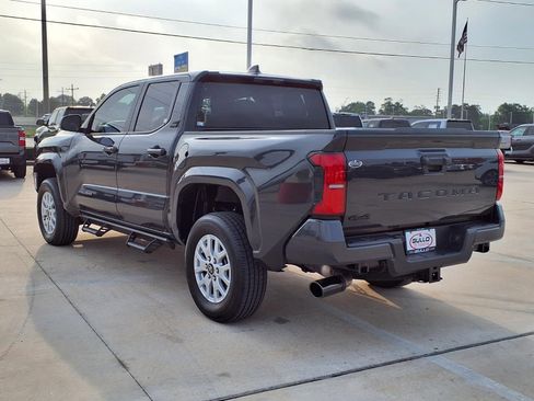 Certified 2025 Toyota Tacoma SR5 AWD/4WD image 2