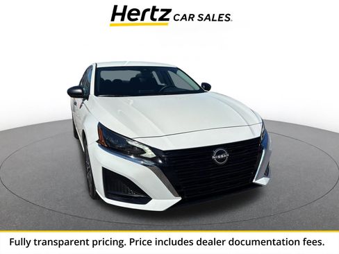 Used 2025 Nissan Altima 2.5 SV FWD image 1