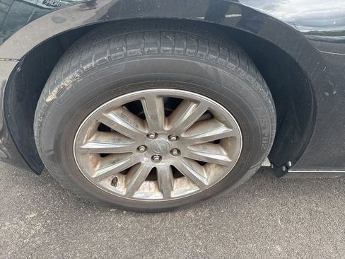 Used 2012 Chrysler 300 Limited image 14