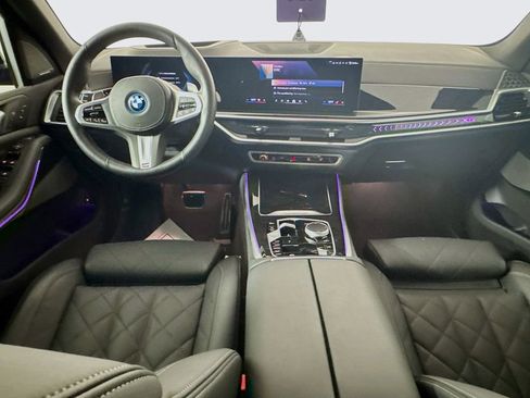 Used 2026 BMW X5 xDrive50e w/ M Sport Package image 27