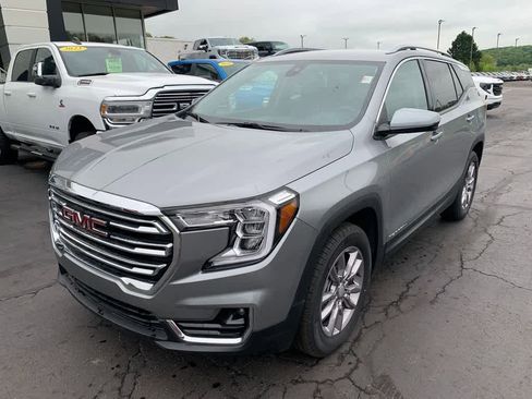 Used 2024 GMC Terrain SLT w/ Infotainment Package II AWD/4WD image 11
