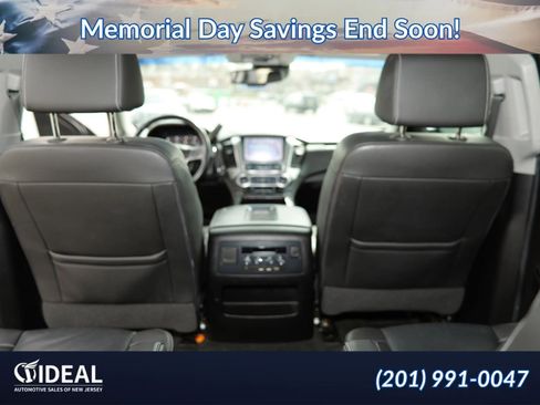Used 2018 Chevrolet Suburban Premier AWD/4WD image 18