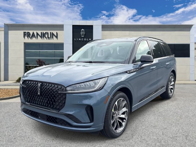 New 2026 Lincoln Aviator 2WD w/ Jet Appearance Package image 3