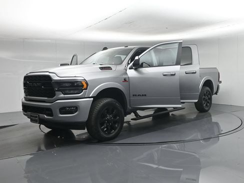Used 2022 RAM 3500 Limited w/ Night Edition AWD/4WD image 35