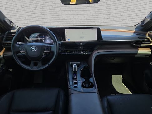 Used 2023 Toyota Crown w/ Advanced Technology Package AWD/4WD image 10