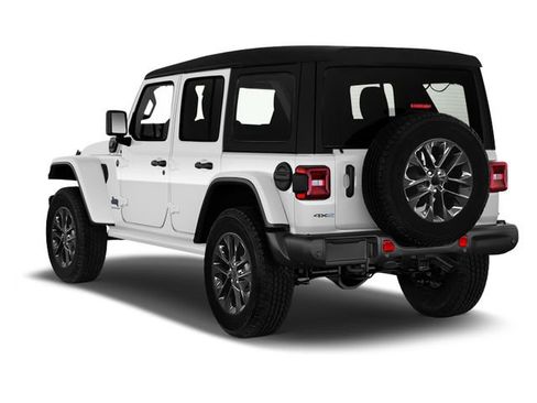 Used 2025 Jeep Wrangler Unlimited Sahara w/ Safety Group AWD/4WD image 2