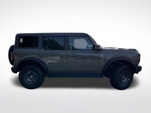 New 2025 Ford Bronco Outer Banks w/ Sasquatch Package image 2