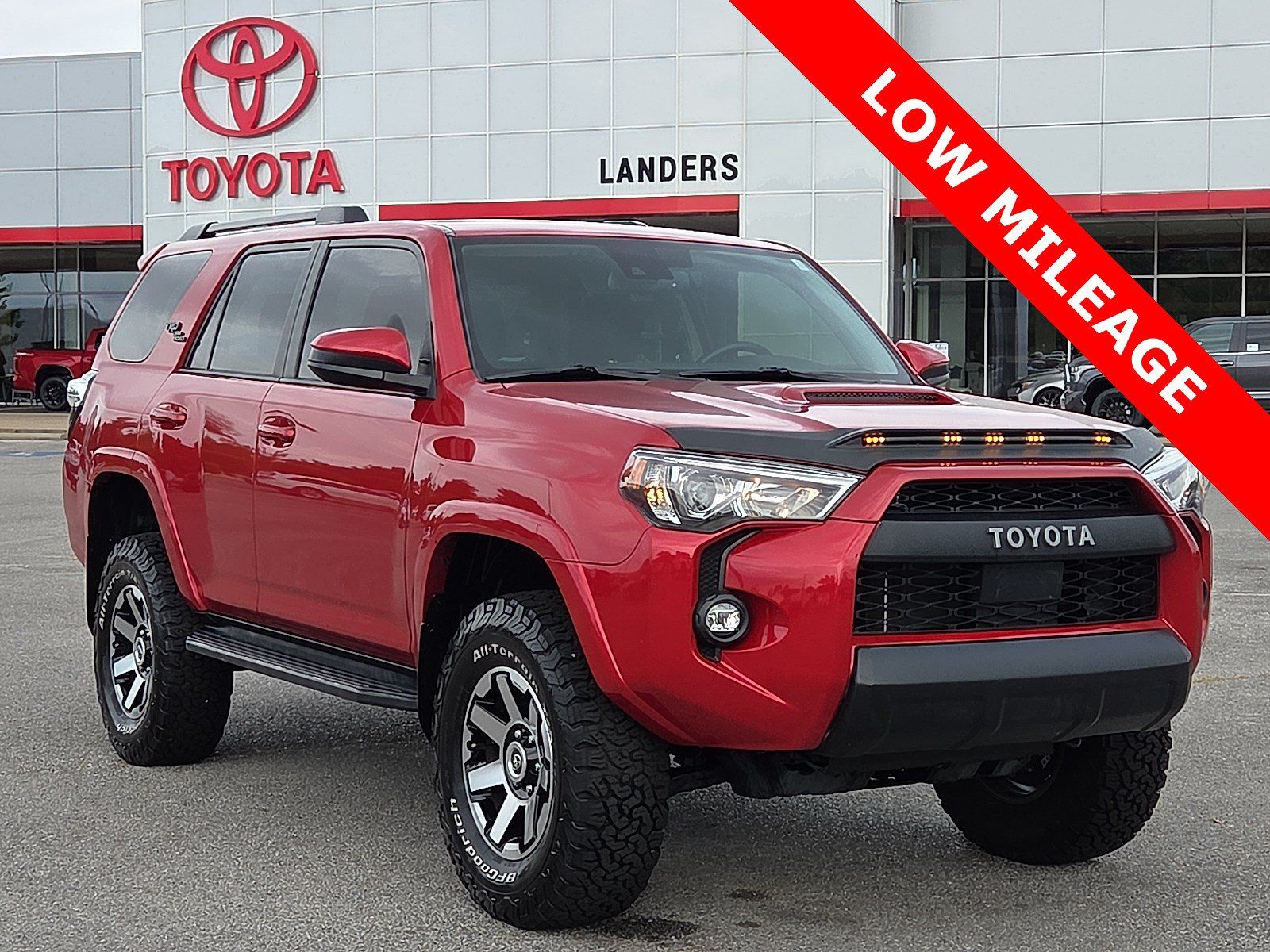 Used 2024 Toyota 4Runner TRD Off-Road AWD/4WD image 1