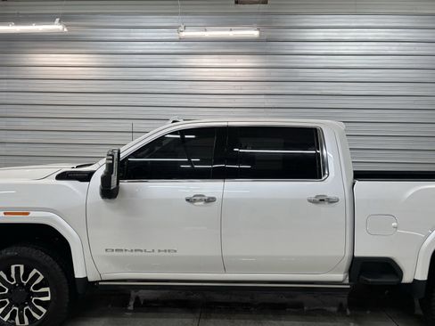 Used 2024 GMC Sierra 3500 Denali Ultimate image 7