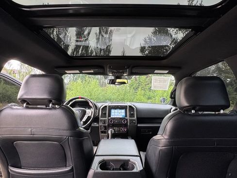 Used 2017 Ford F150 Raptor w/ Equipment Group 802A Luxury AWD/4WD image 29