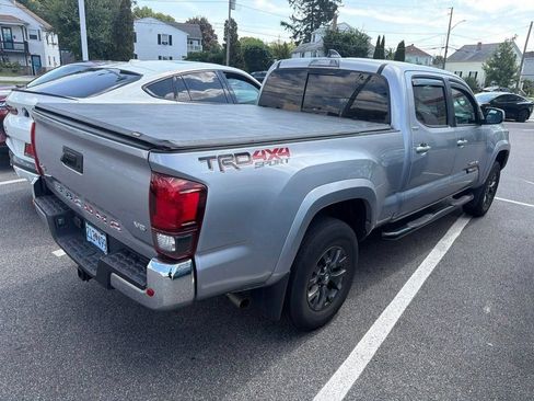 Used 2021 Toyota Tacoma SR5 AWD/4WD image 6