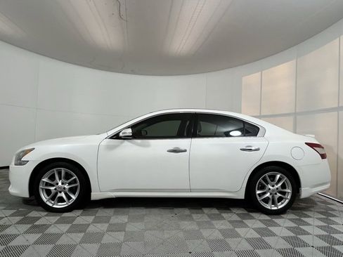 Used 2009 Nissan Maxima 3.5 SV w/ Premium Pkg image 4