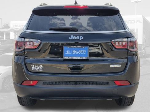 Used 2024 Jeep Compass Latitude image 7