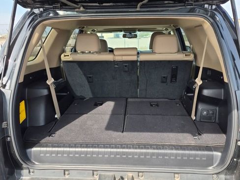 Used 2016 Toyota 4Runner SR5 Premium image 15