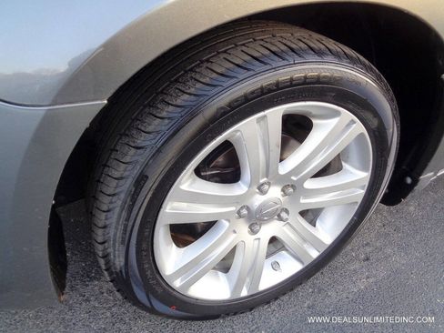 Used 2013 Chrysler 200 Touring image 6