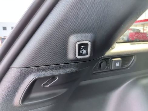 Used 2024 Jeep Grand Cherokee Limited AWD/4WD image 17