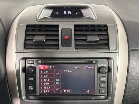 Used 2013 Toyota Corolla S image 27