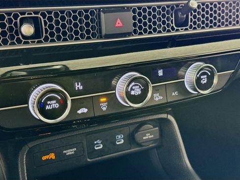 Used 2025 Honda Civic Sport image 13