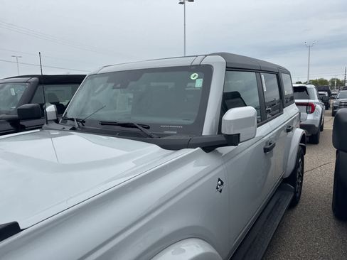 New 2026 Ford Bronco Outer Banks AWD/4WD image 19