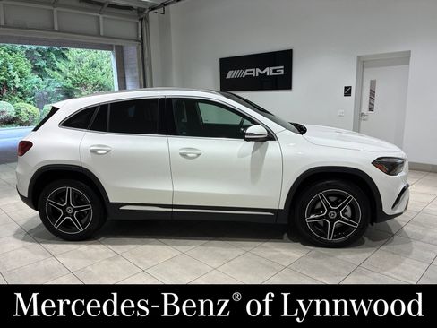 Used 2026 Mercedes-Benz GLA 250 4MATIC image 3