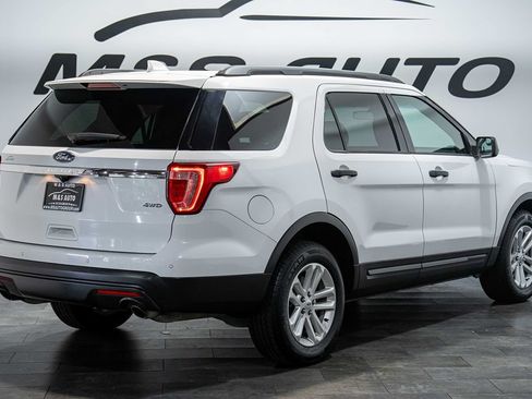 Used 2016 Ford Explorer 4WD image 4