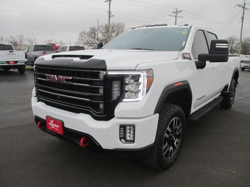 Certified 2021 GMC Sierra 2500 AT4 w/ AT4 Premium Plus Package image 11