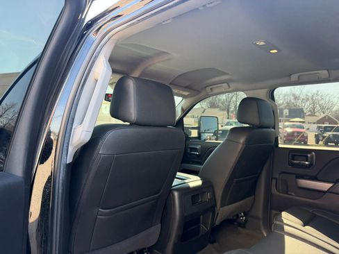 Used 2018 Chevrolet Silverado 2500 LTZ w/ Duramax Plus Package image 16