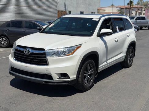 Used 2016 Toyota Highlander XLE AWD/4WD image 7