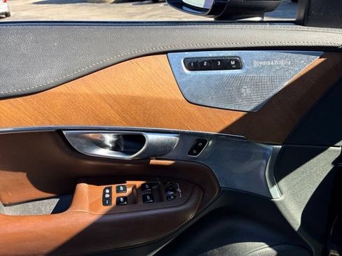 Used 2018 Volvo XC90 T6 Inscription w/ Convenience Package AWD/4WD image 11