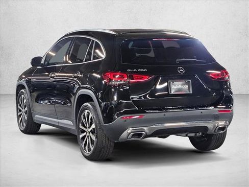 Used 2021 Mercedes-Benz GLA 250 w/ Premium Package image 8