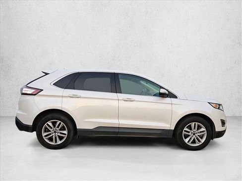 Used 2017 Ford Edge SEL w/ Equipment Group 201A AWD/4WD image 4