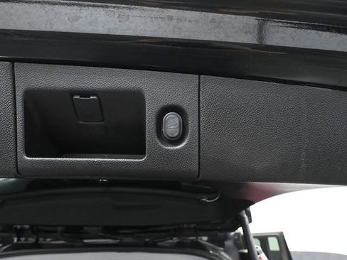 Used 2017 Cadillac Escalade ESV Luxury image 42