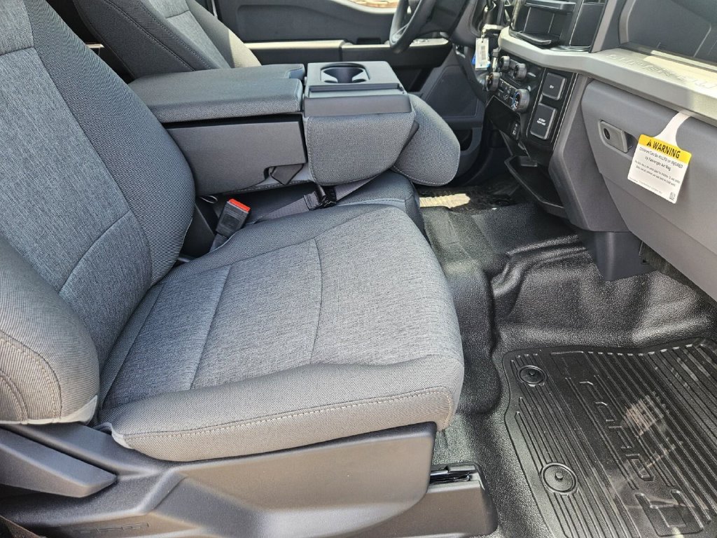 New 2026 Ford F250 XL w/ FX4 Off-Road Package AWD/4WD image 11