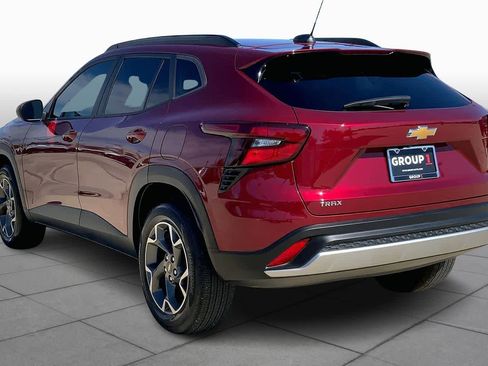 Certified 2024 Chevrolet Trax LT image 12