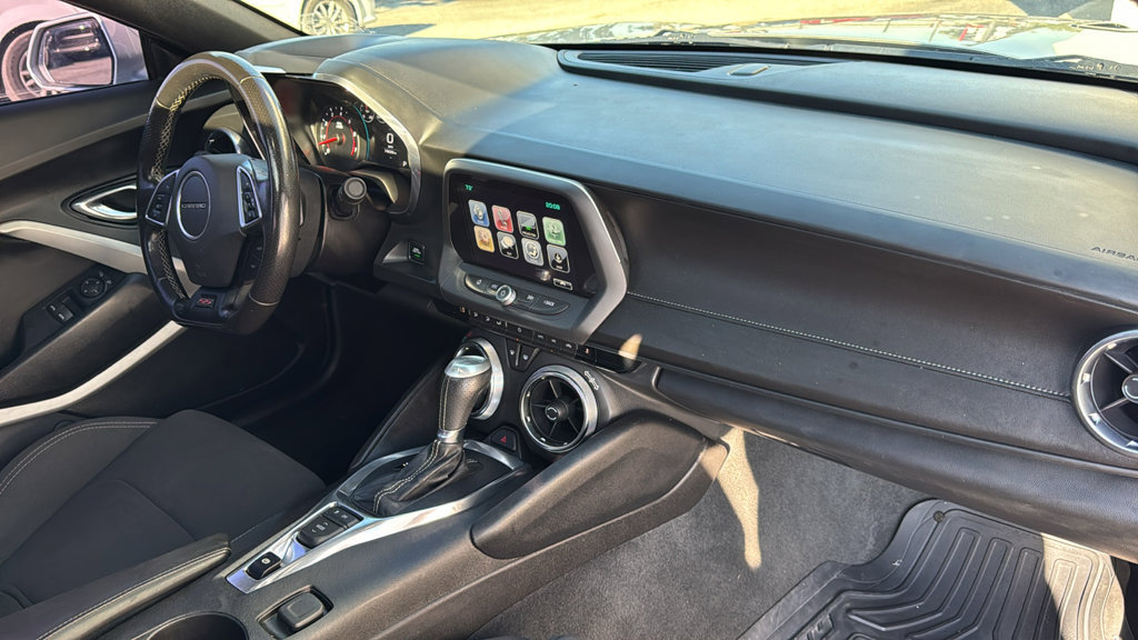 Used 2018 Chevrolet Camaro SS RWD image 20