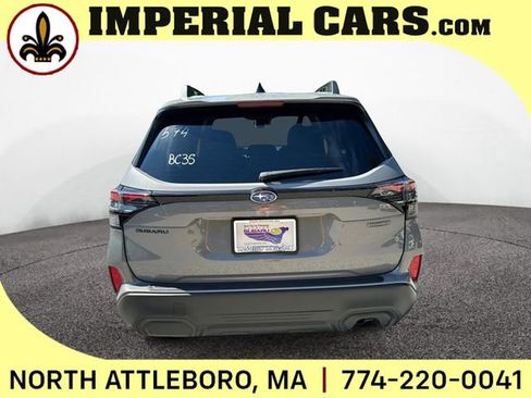 New 2025 Subaru Forester Premium image 9