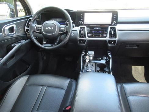 Used 2023 Kia Sorento SX FWD image 13