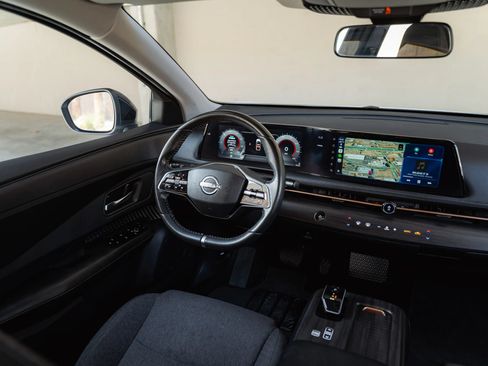 Used 2024 Nissan Ariya FWD image 23