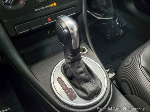 Used 2017 Volkswagen Beetle 1.8T S image 16