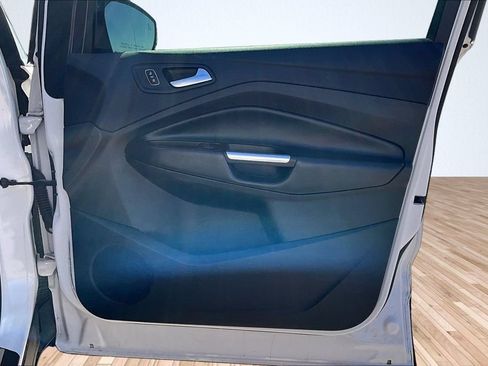 Used 2019 Ford Escape SEL FWD image 16