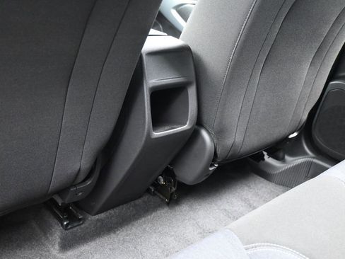 Used 2024 Chevrolet Trax LS w/ LS Convenience Package image 32