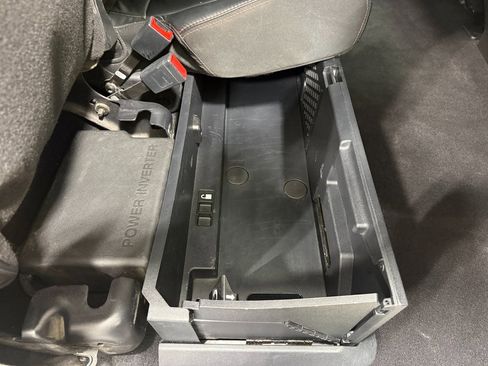 Used 2021 Ford F350 Platinum w/ Tremor Off-Road Package image 37